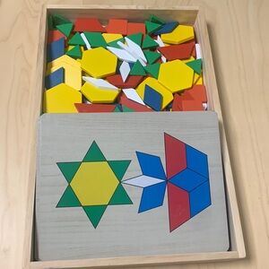 Pattern Blocks and Boards Puzzle for kids